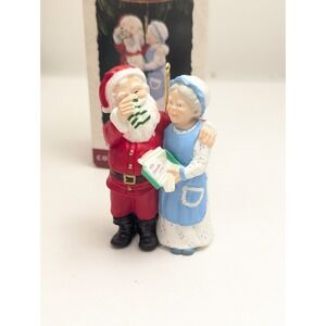 Hallmark 1994 Keepsake Ornament  A Handwarming‎ Present Mr. Mrs Claus Series 9
